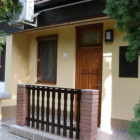 Milan Apartman-gyula 귤러