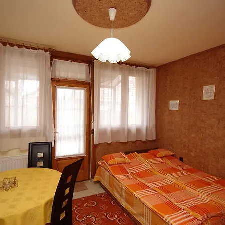Milan Apartman-gyula 아파트 귤러