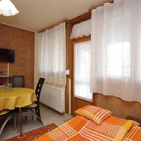 Milan Apartman-gyula *
