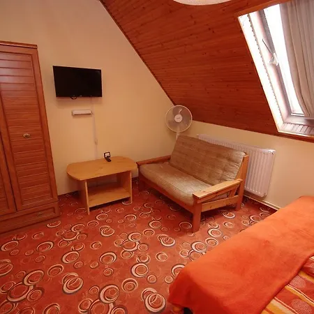 아파트 Milan Apartman-gyula *